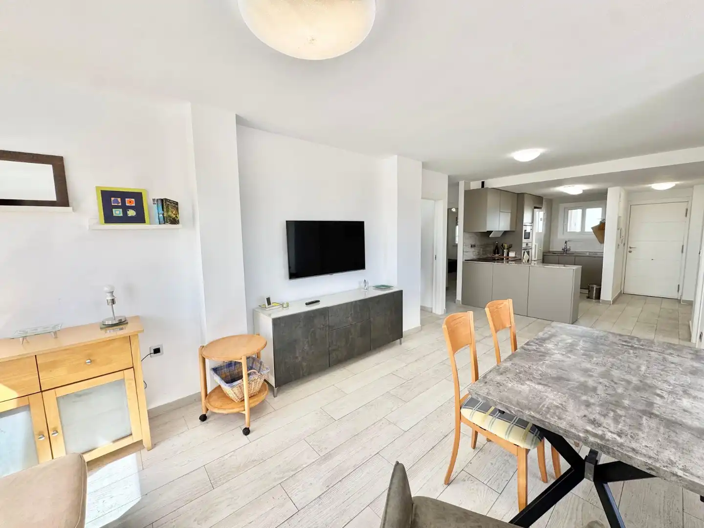 Sala d'estar de Apartament de lloguer en Torrevieja amb Piscina, Moblat i Rentadora