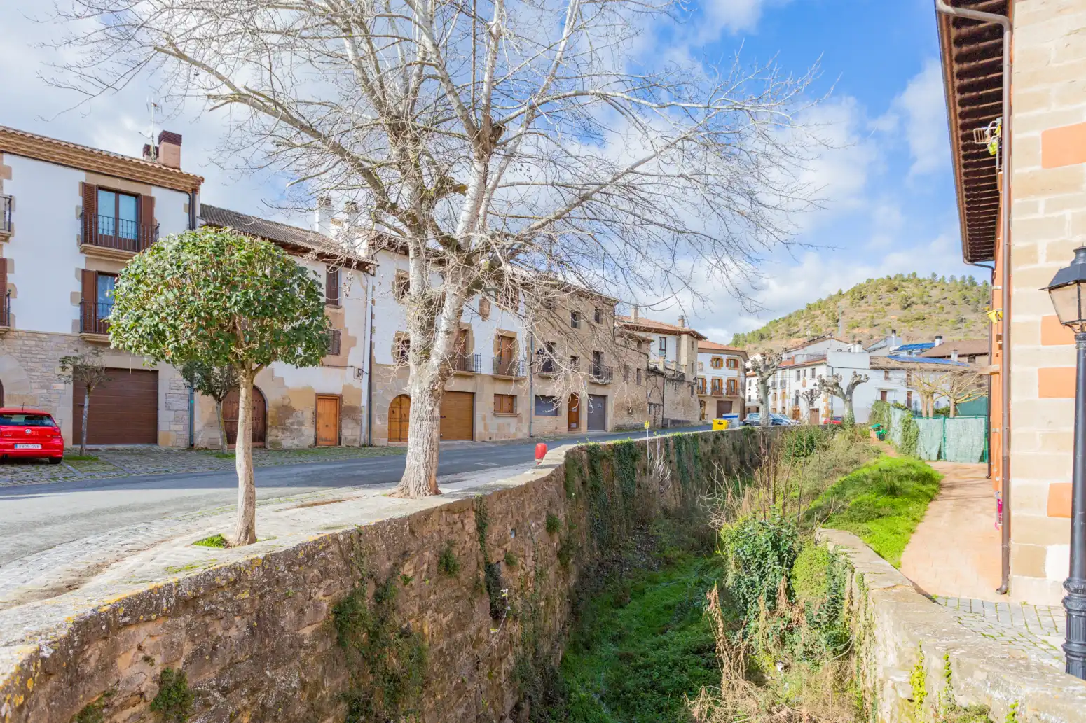 Exterior view of Land for sale in Mañeru