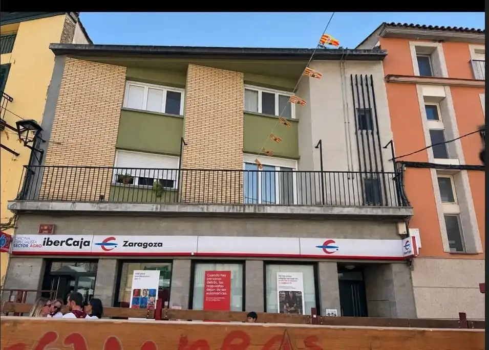 Vista exterior de Edifici en venda en Mallén