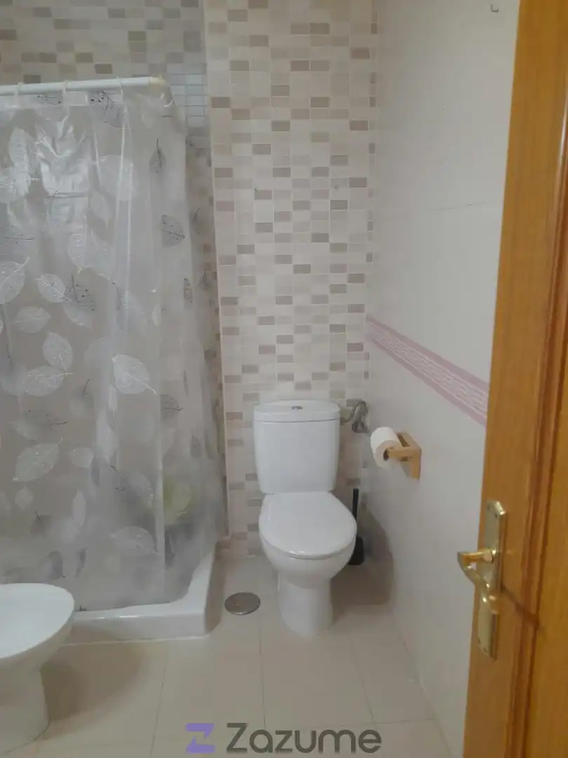 Bany de Estudi de lloguer en Fuenlabrada amb Aire condicionat, Calefacció i Moblat