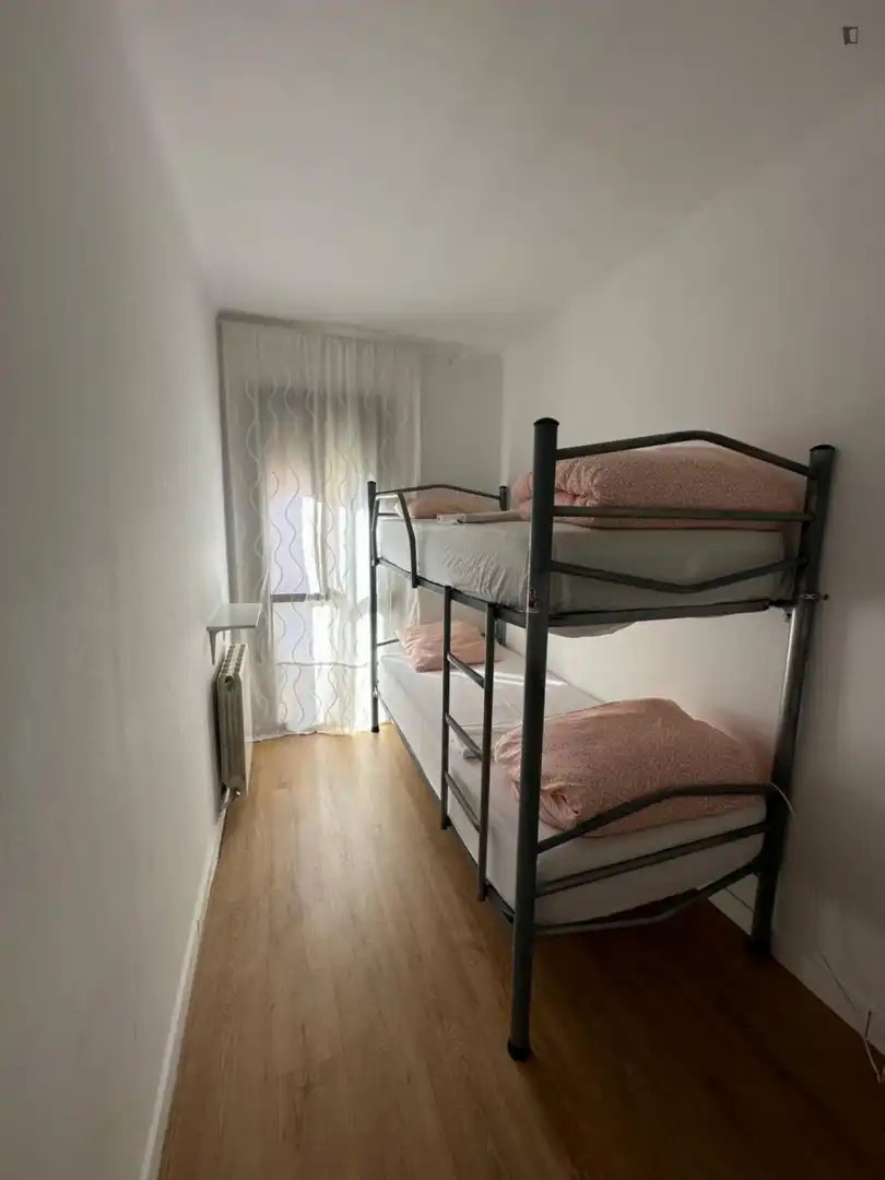 Schlafzimmer von Wohnungen zur untervermieten in Badalona mit Heizung, Möbliert und Internet
