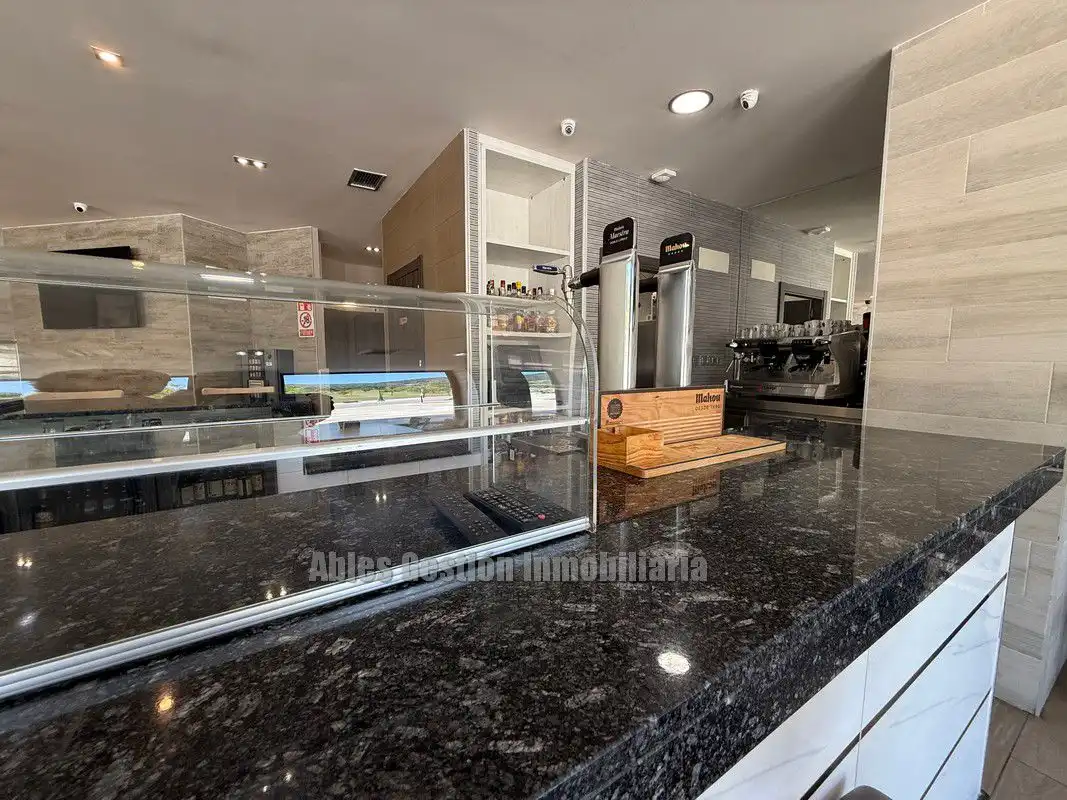 Local comercial en venta en Candamo 3, imagen 4