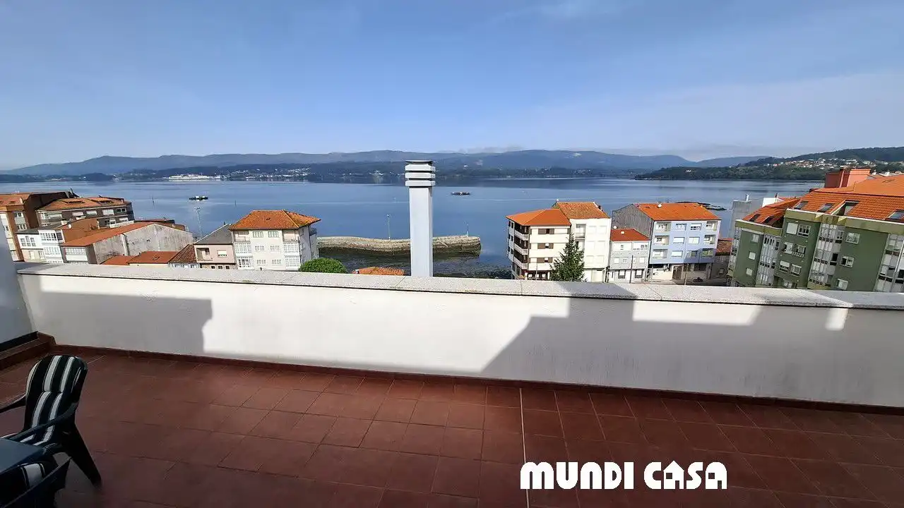 Terraza de Ático de alquiler en Rianxo con Calefacción, Terraza y Trastero