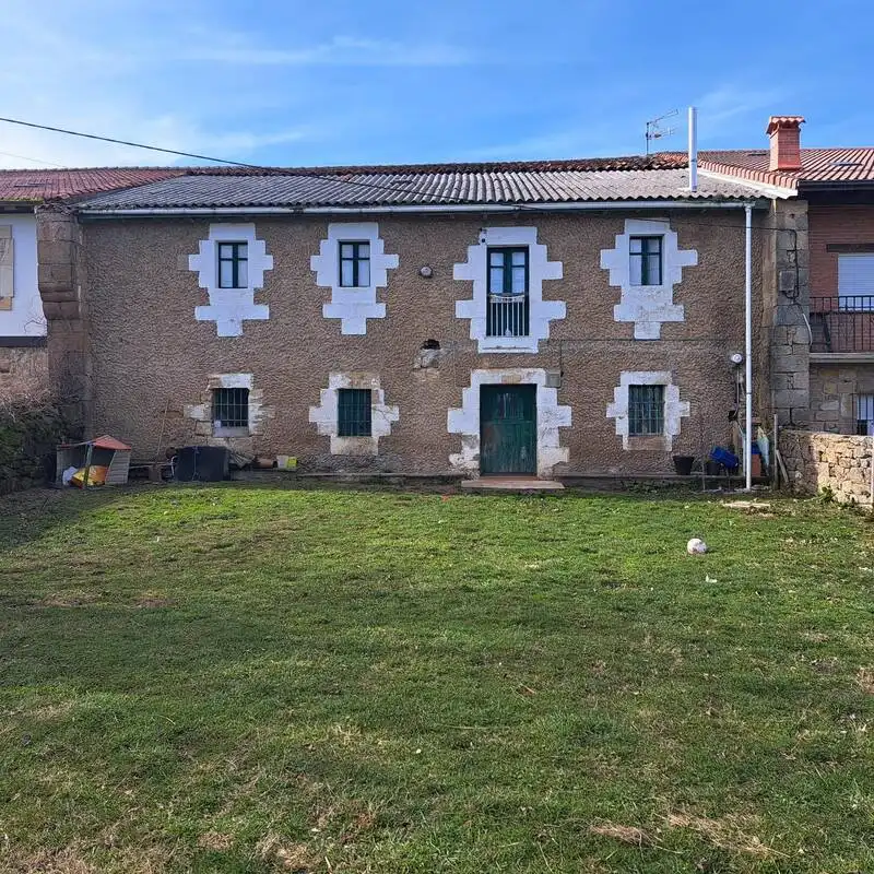 Vista exterior de Casa adosada en venta en Campoo de Yuso
