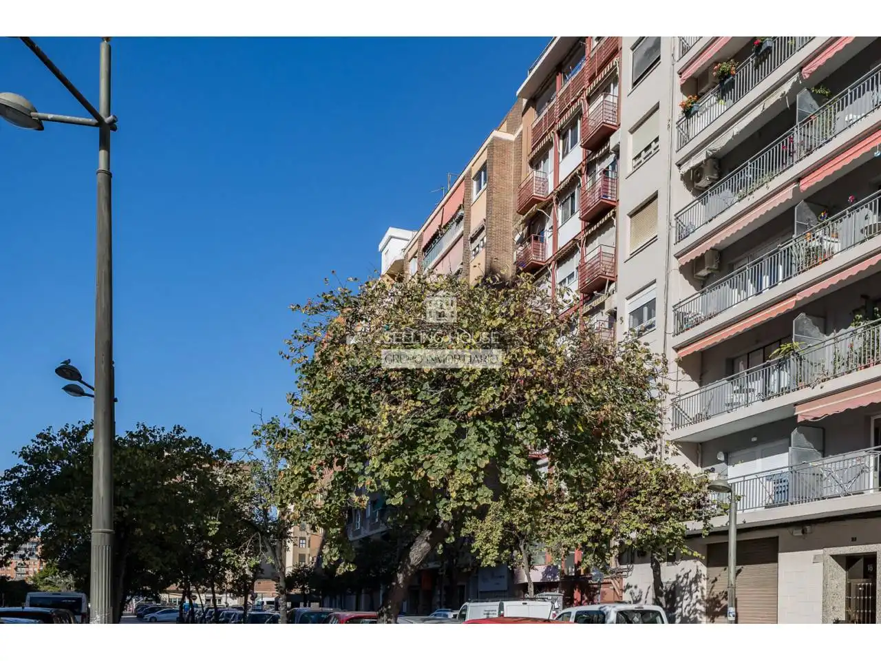 Außenansicht von Geschaftsraum zum Verkauf in Valencia mit Klimaanlage