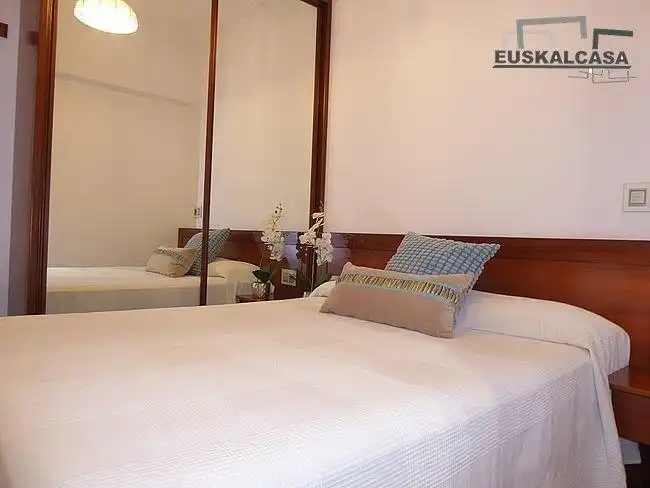 Habitación de Apartamento en venta en Bilbao  con Trastero y Balcón