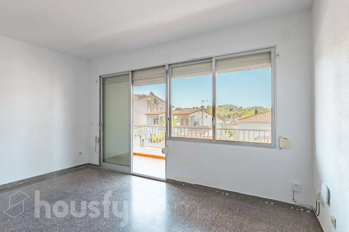 Habitación de Piso en venta en Sant Pere de Ribes con Calefacción y Balcón