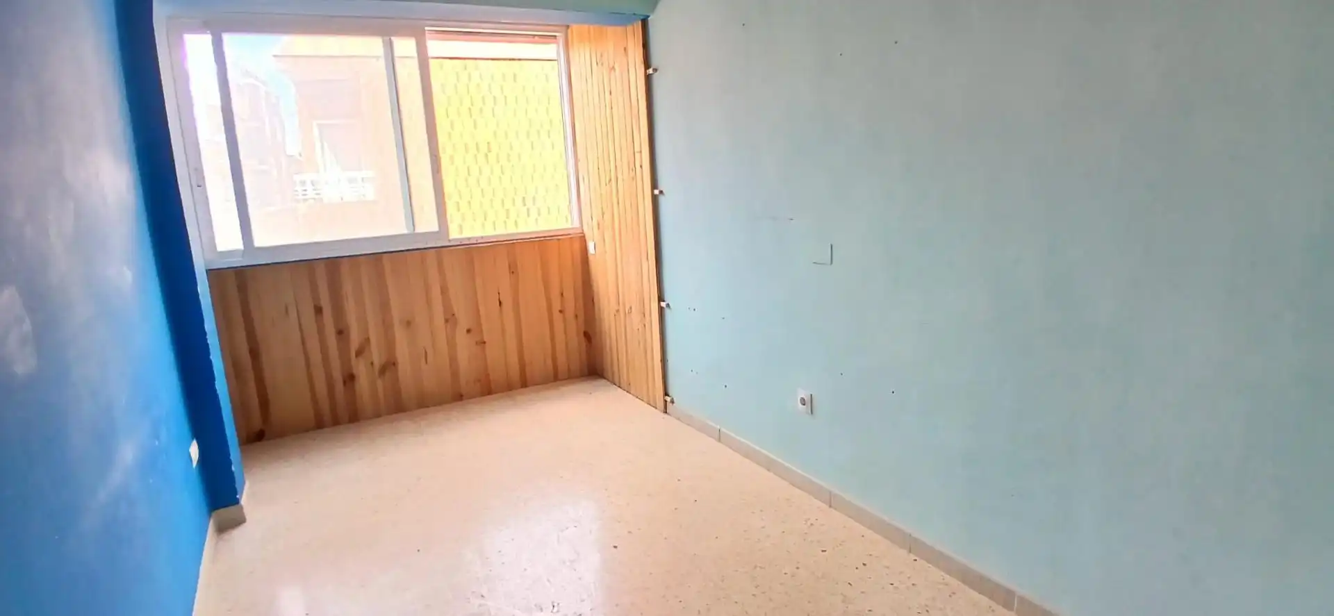 Dormitori de Pis en venda en Rafelbuñol / Rafelbunyol amb Terrassa i Balcó