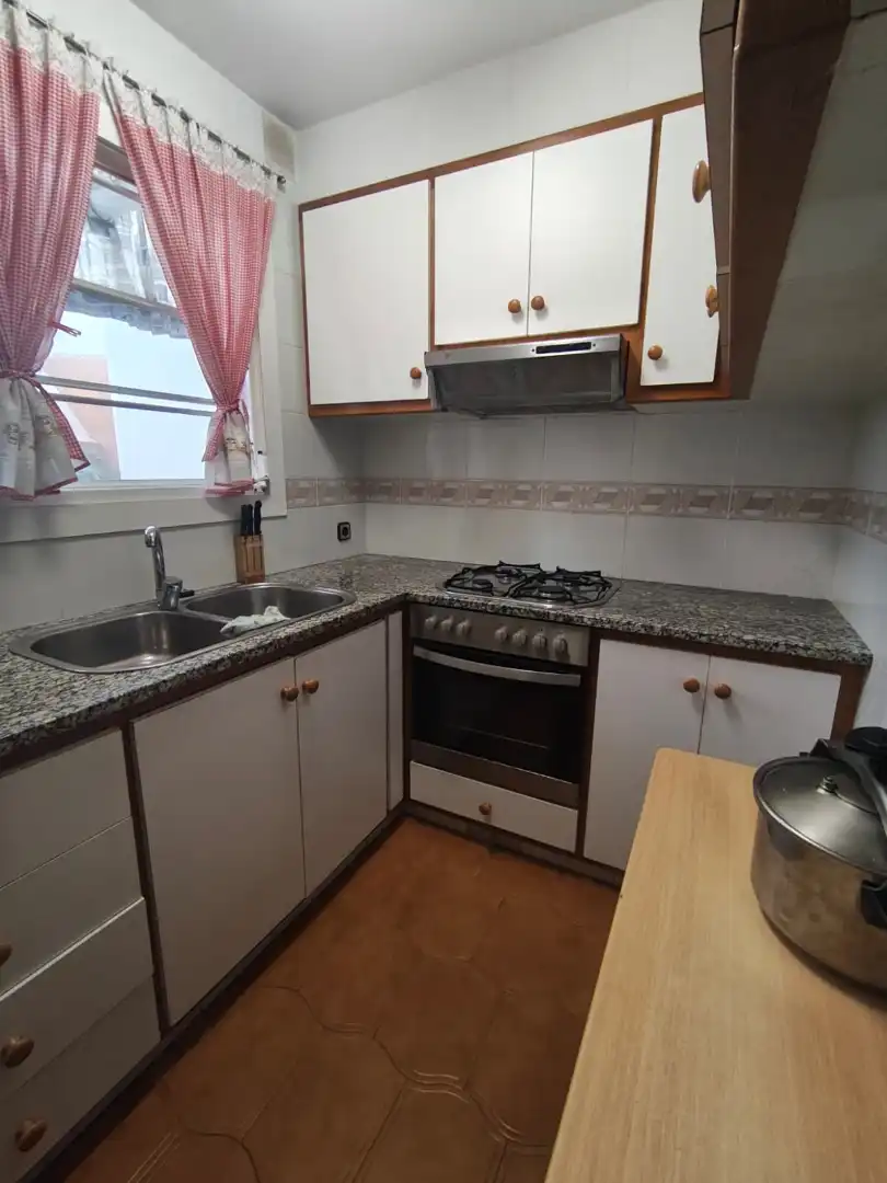 Cuina de Casa o xalet en venda en Sant Feliu de Guíxols amb Calefacció, Terrassa i Moblat