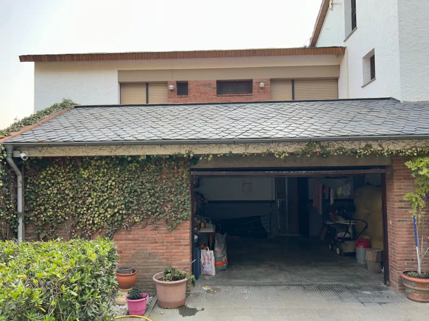Vista exterior de Casa o xalet en venda en El Bruc amb Calefacció, Jardí privat i Terrassa
