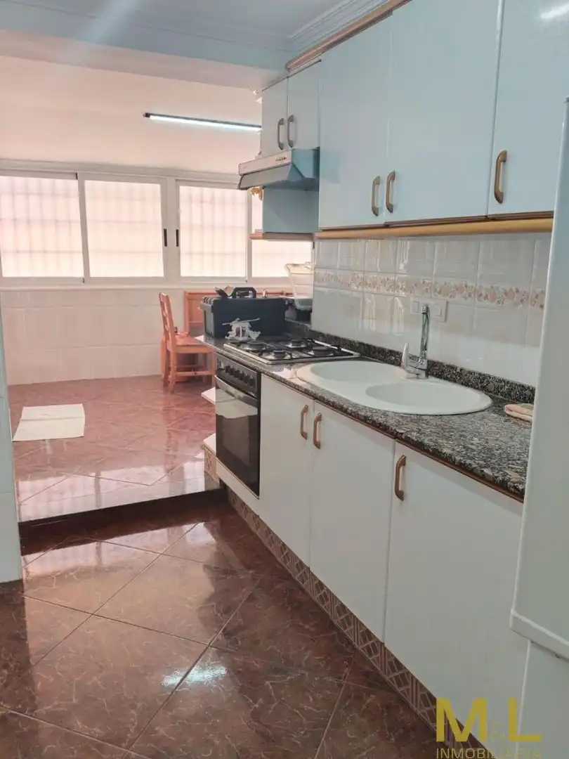 Casa o xalet de lloguer a Calle Caravel-les, Platja de la Pobla de Farnals