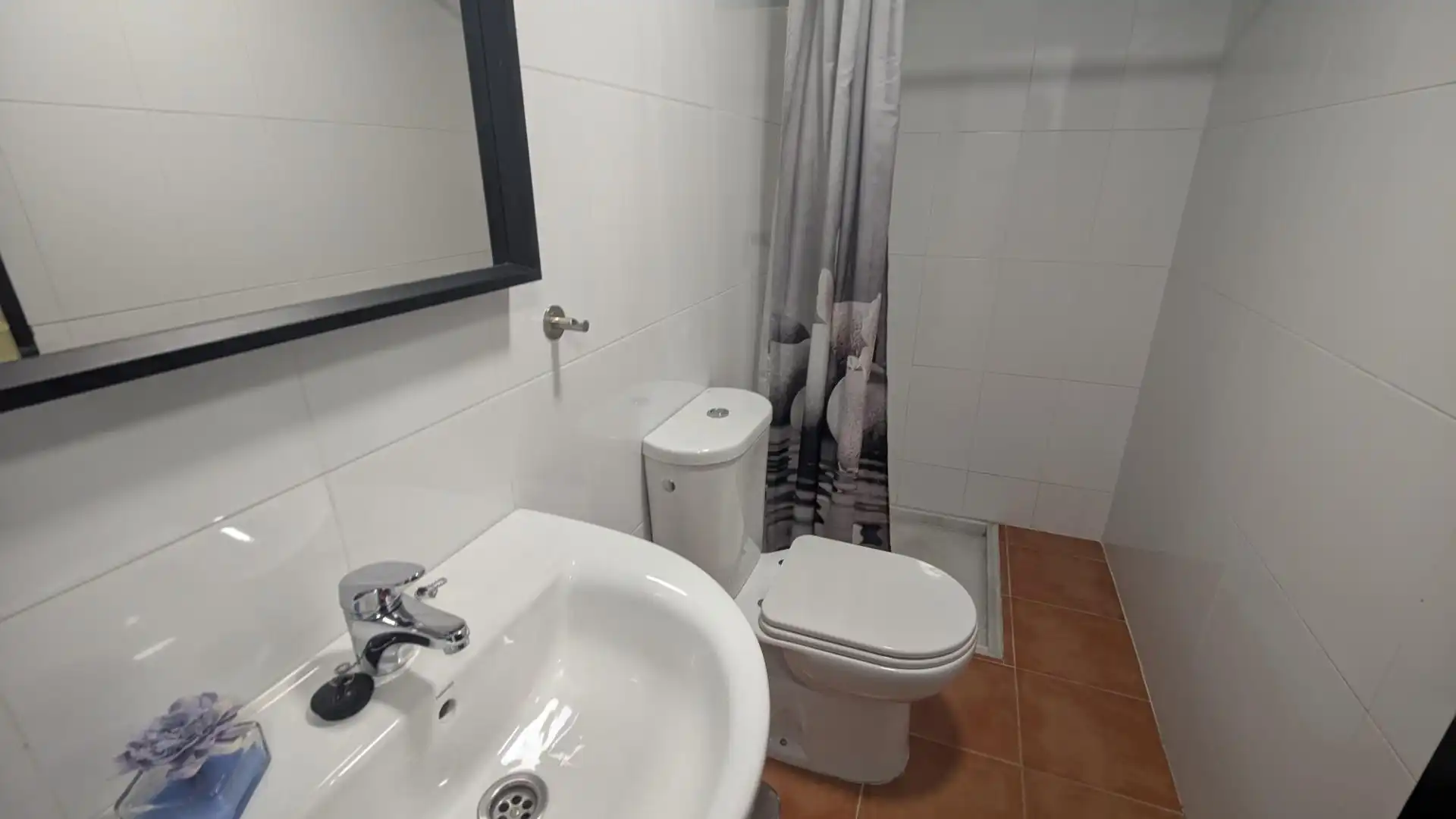 Baño de Piso en venta en La Zubia con Aire acondicionado, Calefacción y Terraza