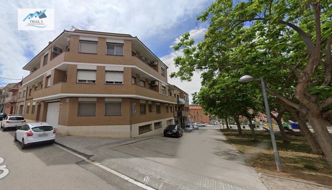 Exterior view of Duplex for sale in Sant Vicenç de Castellet  with Terrace and Balcony