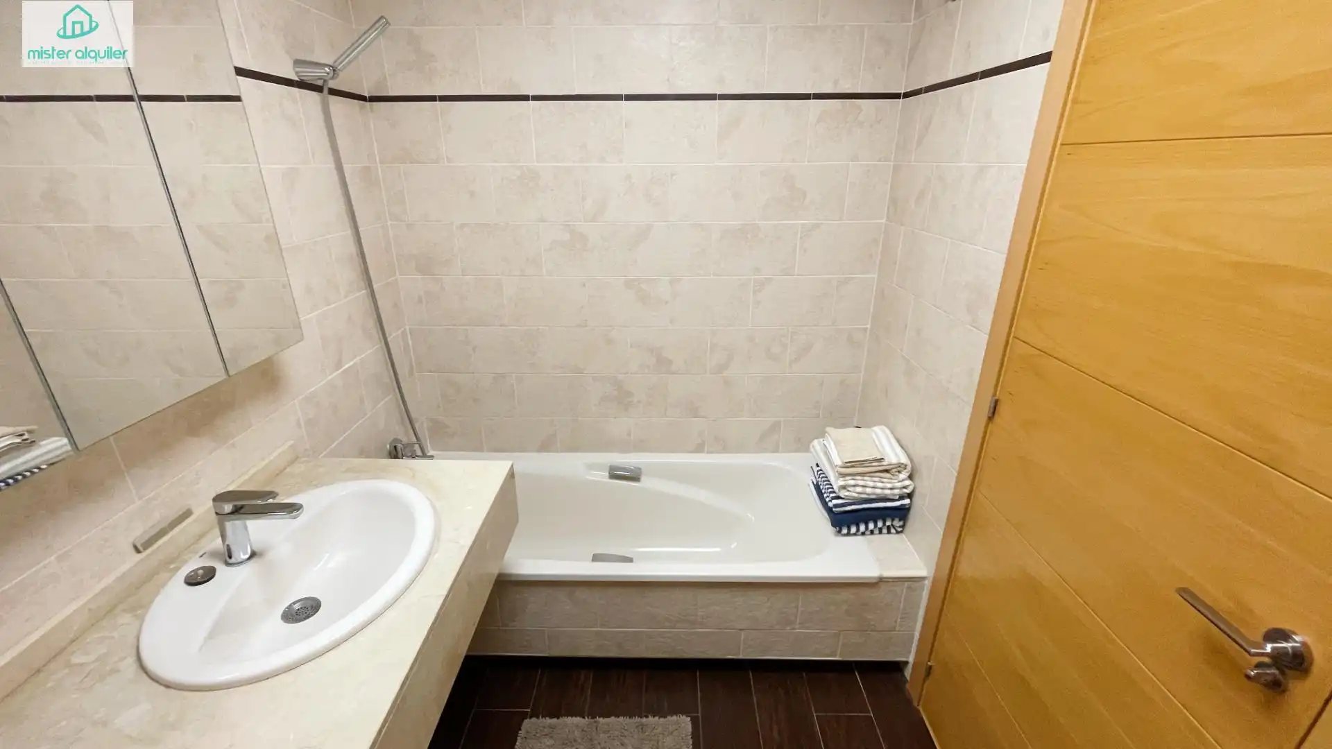 Apartament amb piscina de lloguer a PINTOR FERNANDO SORIA 11, imagen 11