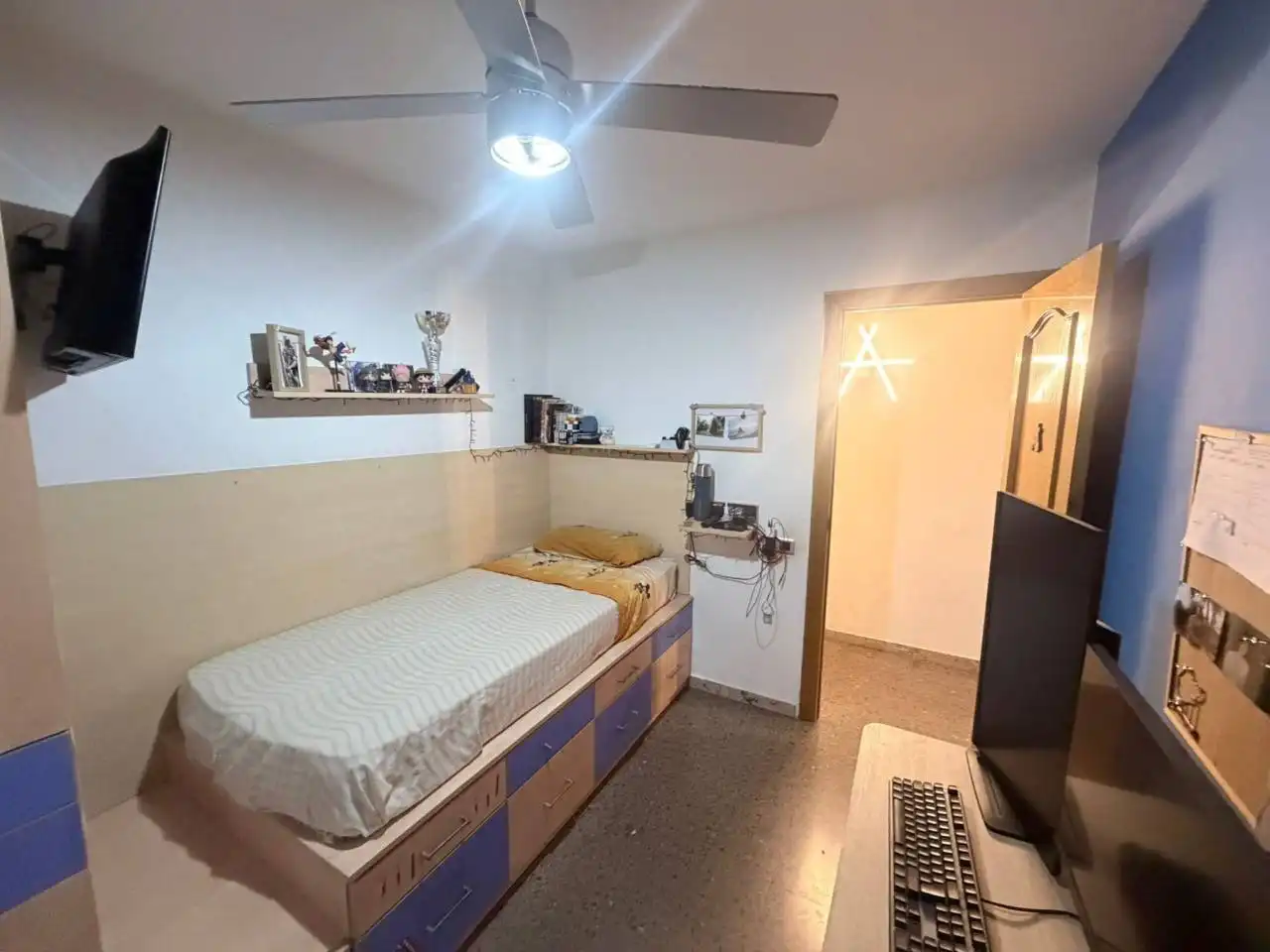 Habitación de Piso en venta en Terrassa con Aire acondicionado, Calefacción y Terraza