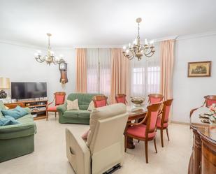 Living room of Flat for sale in  Sevilla Capital  with Air Conditioner