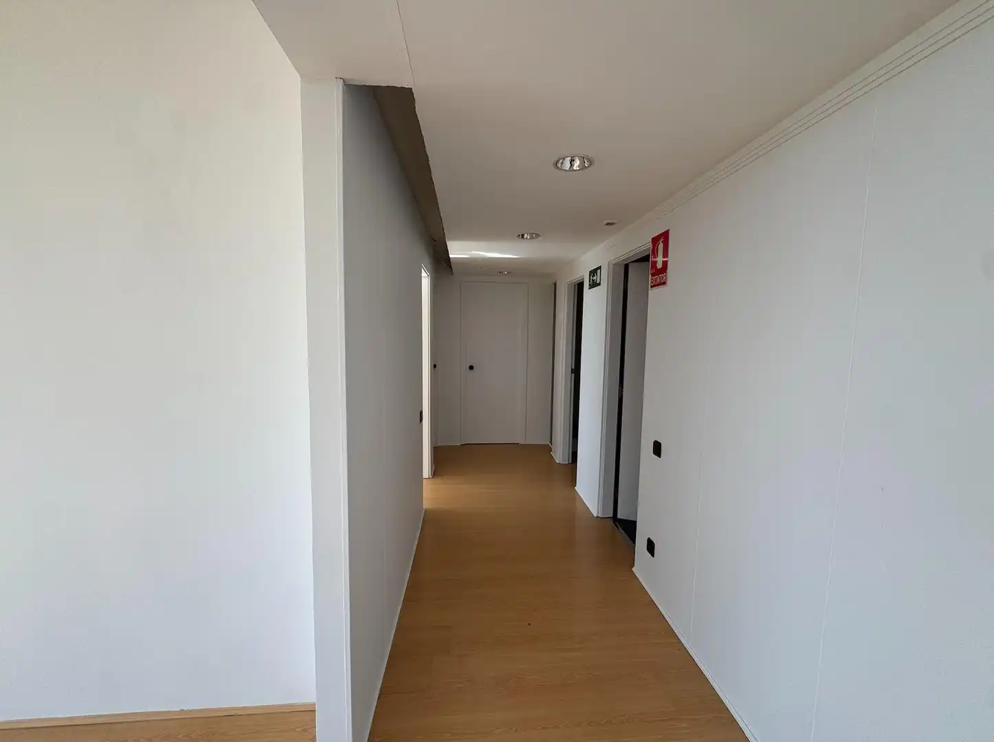 Oficina de alquiler en Les Corts
