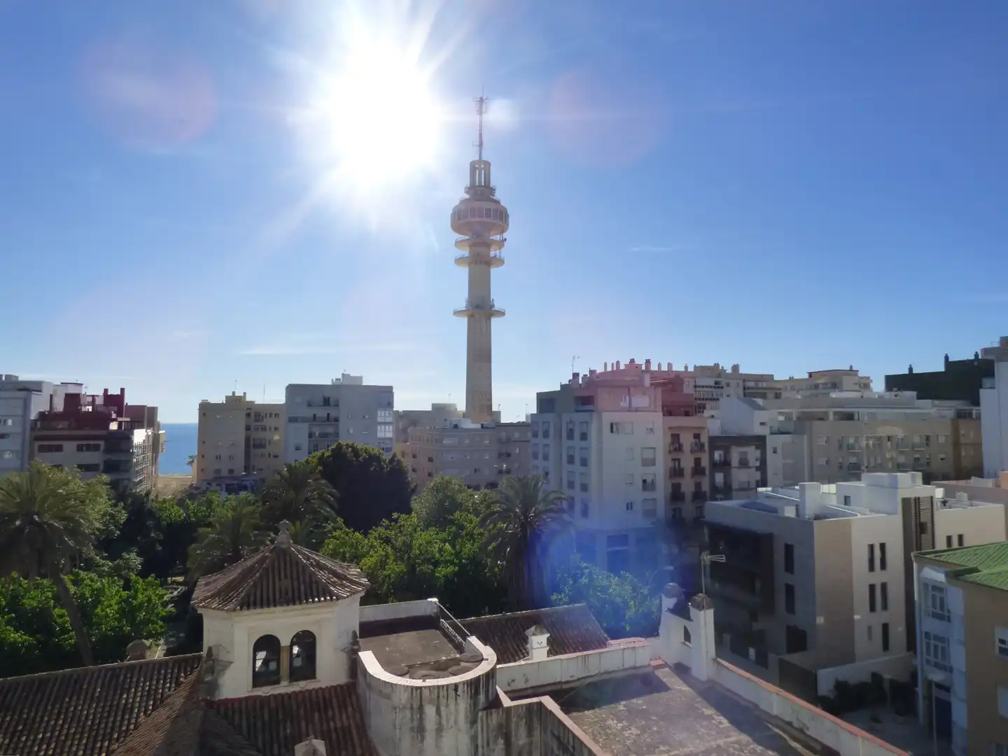 Außenansicht von Dachboden zum Verkauf in Cádiz mit Heizung und Terrasse