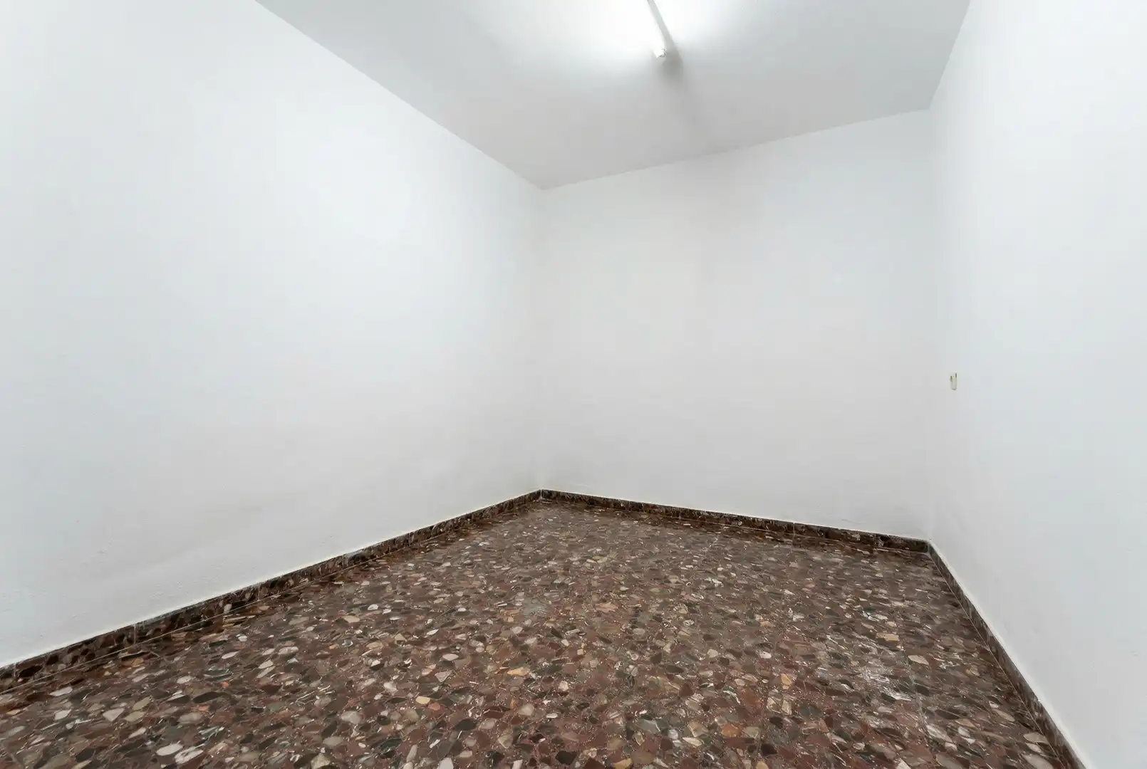 Einfamilien-Reihenhaus zum Verkauf in Sayalonga mit Terrasse und Balkon