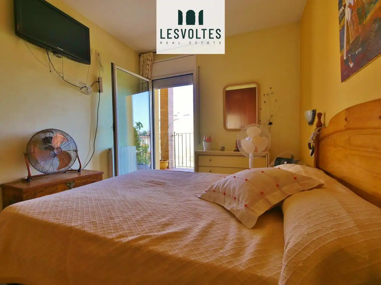 Habitación de Casa adosada en venta en Palafrugell con Aire acondicionado, Calefacción y Jardín privado