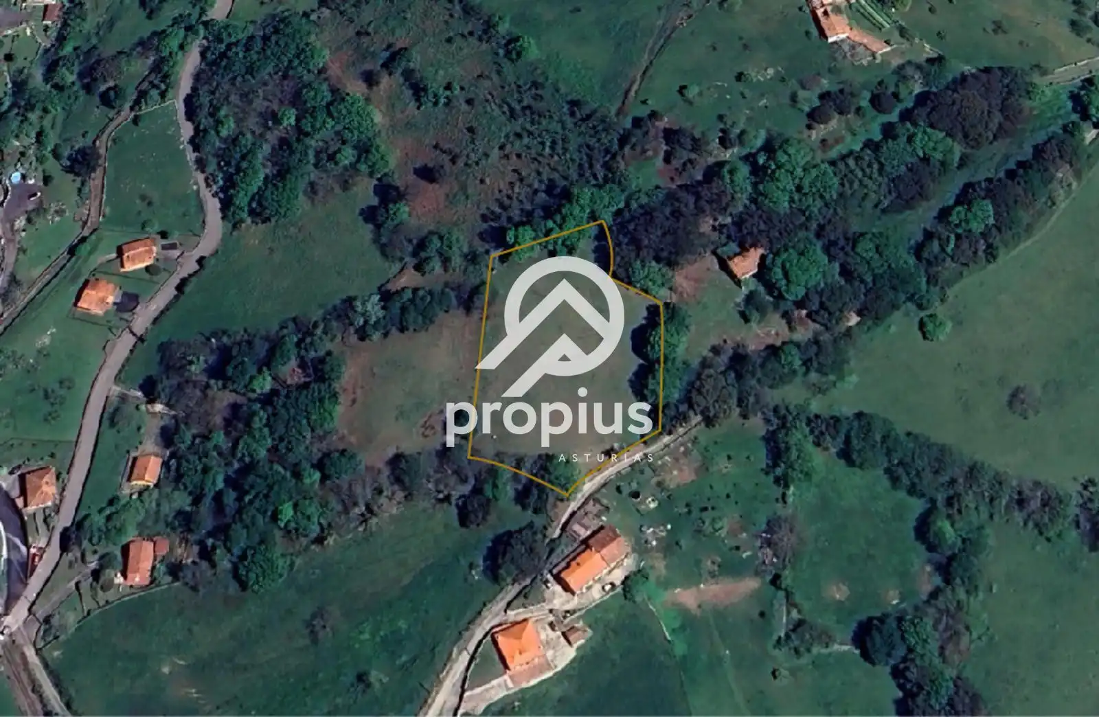 Land for sale in Llanes