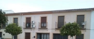 Vista exterior de Casa adosada en venda en Fuente Palmera amb Moblat