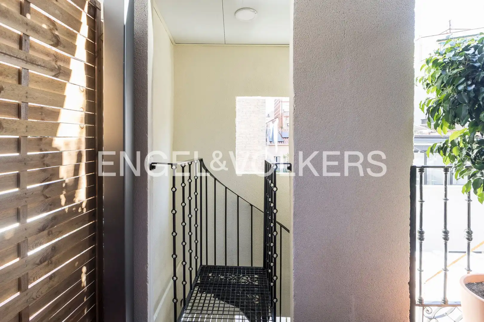 Attic for sale in Sants