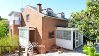 Vista exterior de Casa o xalet en venda en Valdemorillo amb Aire condicionat i Terrassa