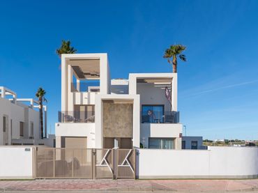 Casa con balcón en venta en Las Lomas de Rame - Bahía Bella