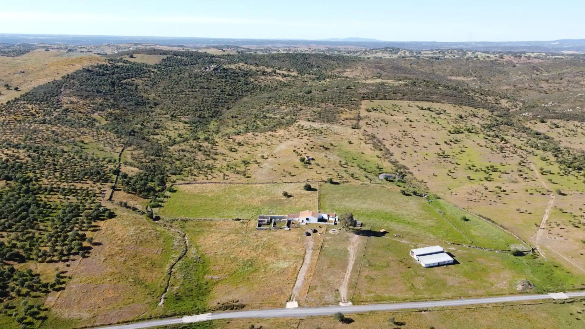 Finca rústica en venda en Puebla de Guzmán amb Jardí privat i Moblat
