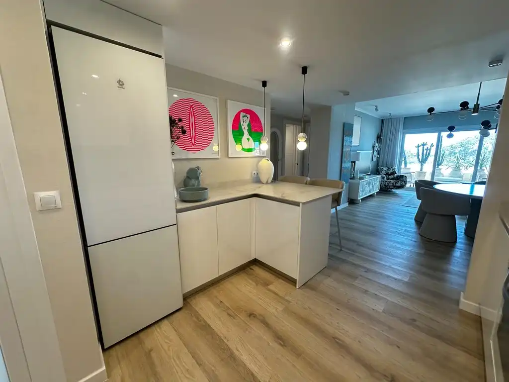 Cuina de Pis en venda en Marbella amb Aire condicionat, Terrassa i Moblat