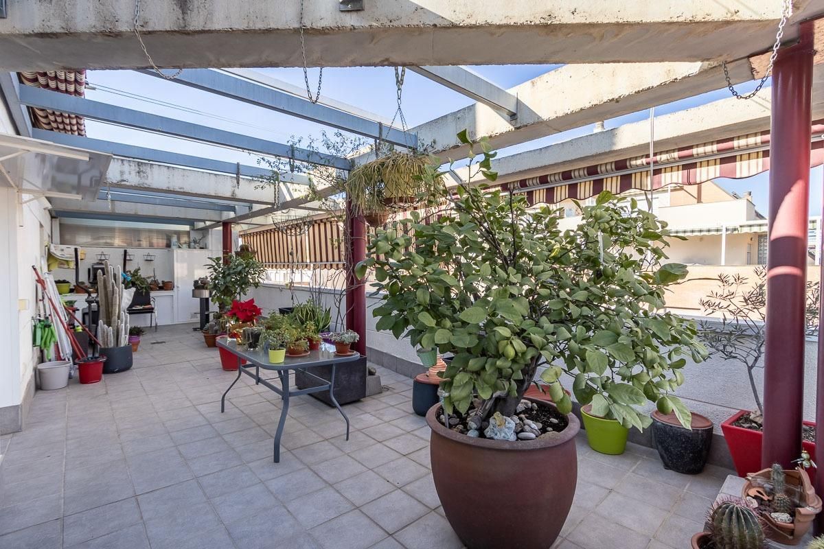 Terrassa de Dúplex en venda en  Granada Capital amb Aire condicionat, Calefacció i Jardí privat