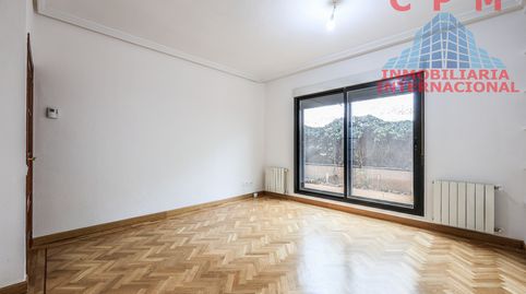 Foto 2 de Piso de alquiler en Timón, Madrid Capital