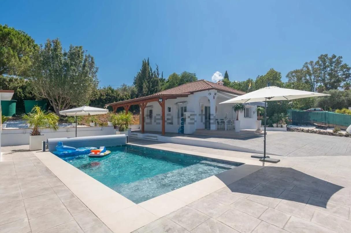 Exterior view of House or chalet for sale in Cártama  with Air Conditioner, Heating and Private garden