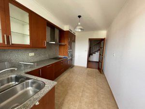 Cuina de Dúplex en venda en Neda amb Calefacció, Parquet i Terrassa