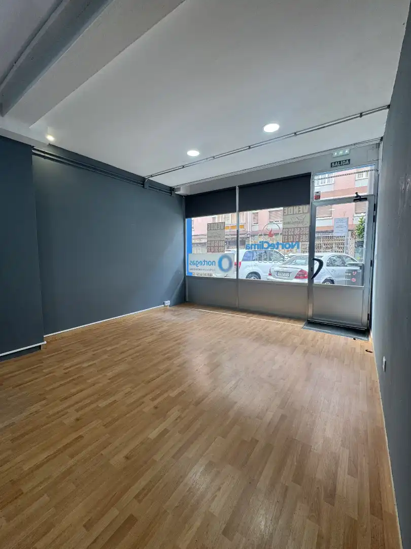 Local en venta en Corvera de Asturias con Parquet