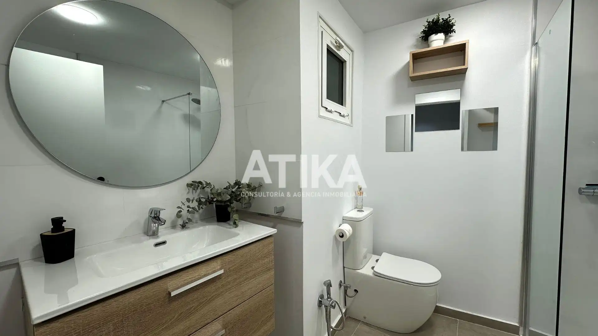 Baño de Piso en venta en Albaida con Parquet, Trastero y Amueblado