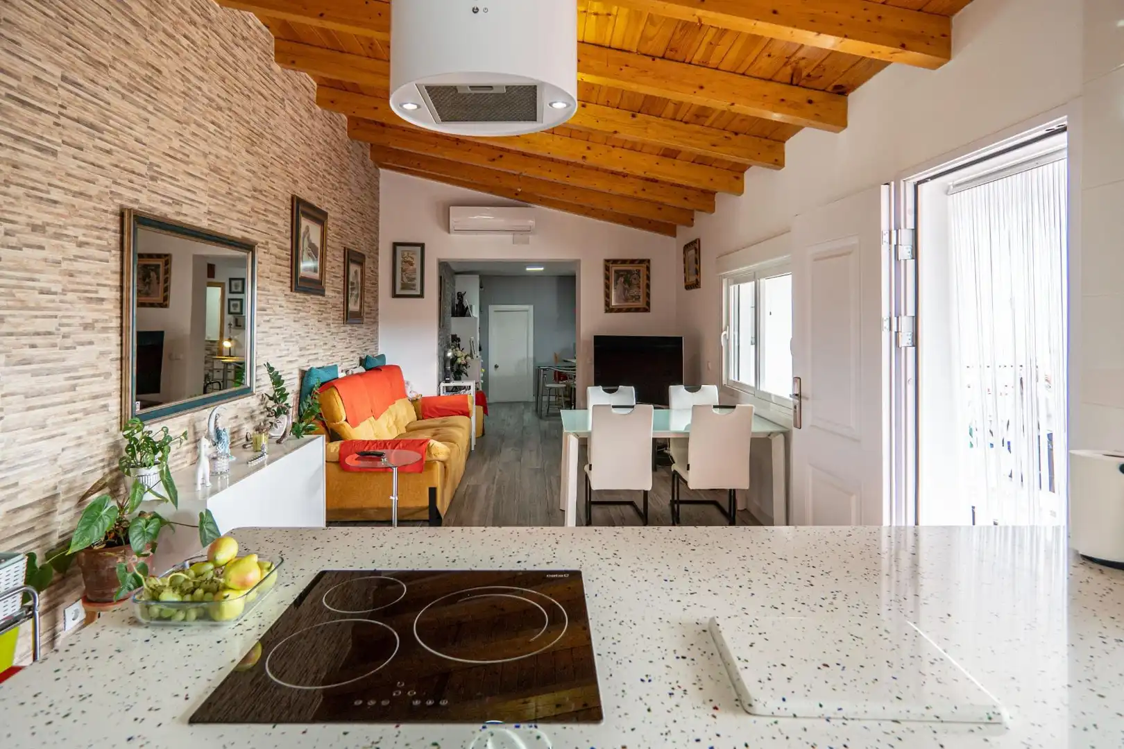 Cocina de Finca rústica en venta en Macharaviaya con Terraza