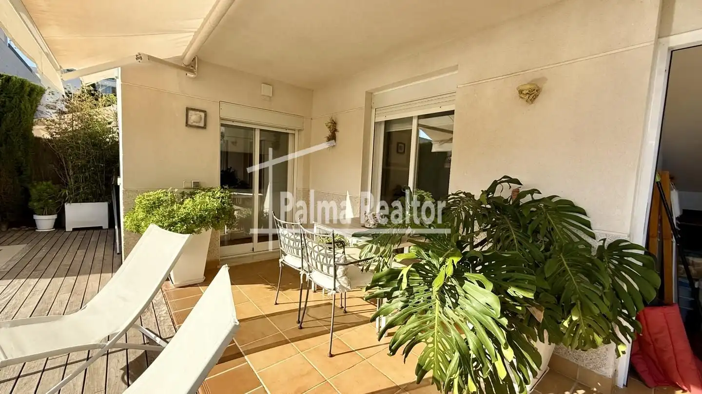 Vista exterior de Dúplex en venda en  Palma de Mallorca amb Aire condicionat, Calefacció i Jardí privat