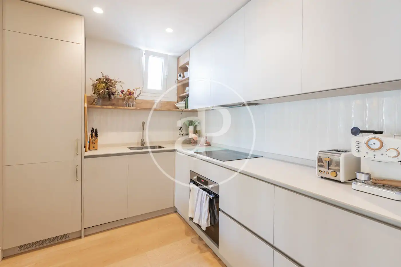Kitchen of Flat for sale in Madrid  with Air Conditioner, Heating and Storage room