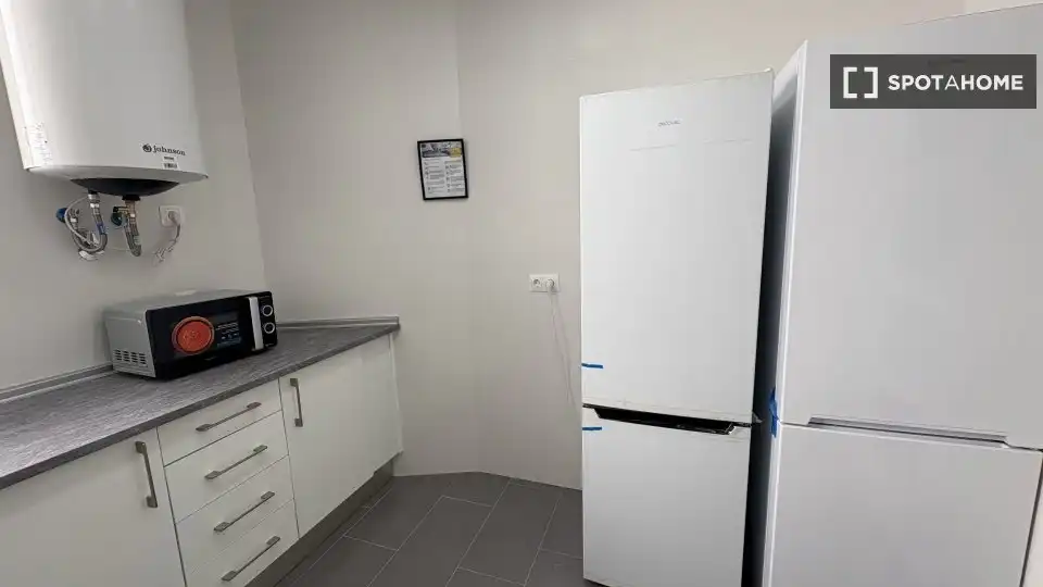 Cocina de Piso de alquiler en Granada con Aire acondicionado, Calefacción y Amueblado