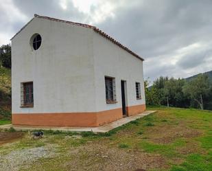 Vista exterior de Finca rústica en venda en Yunquera amb Jardí privat