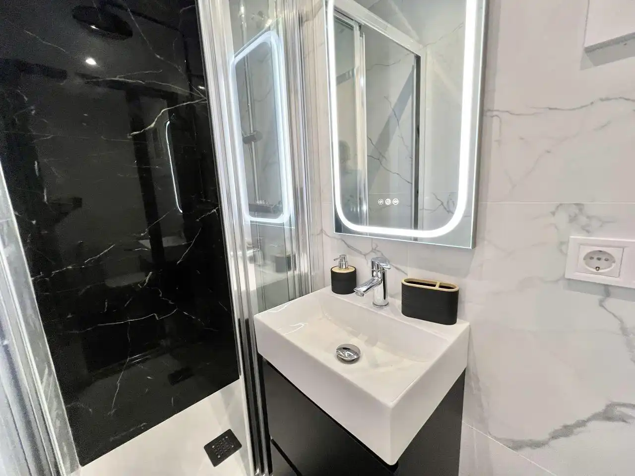 Baño de Piso en venta en Leganés con Aire acondicionado, Trastero y Balcón