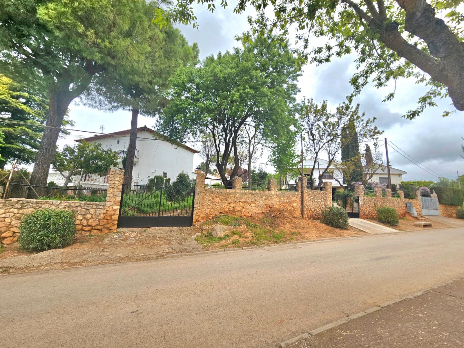 Exterior view of House or chalet for sale in Mondéjar