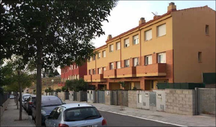 Vista exterior de Casa adosada en venda en Maspujols
