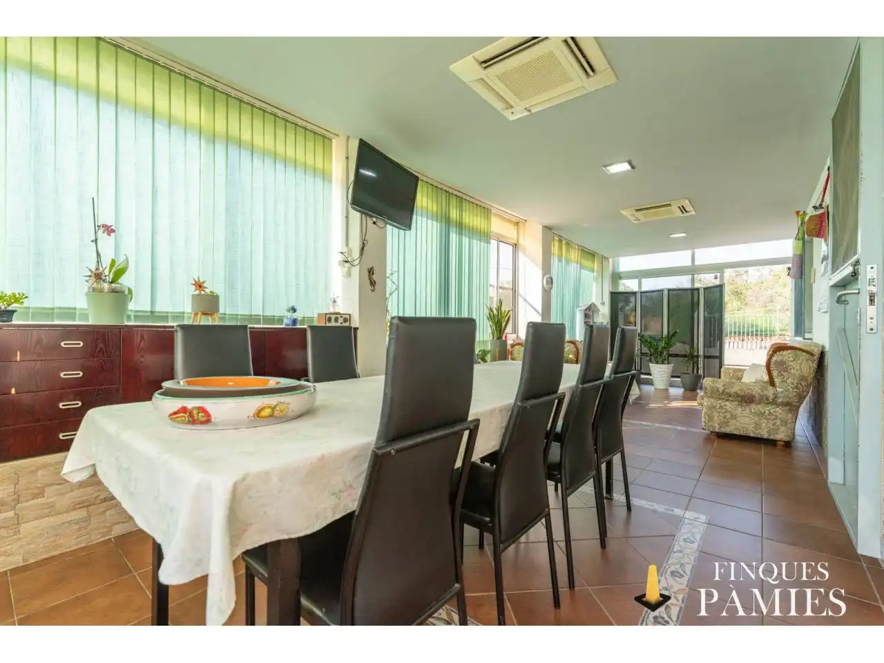 Comedor de Finca rústica en venta en Reus con Aire acondicionado, Calefacción y Jardín privado