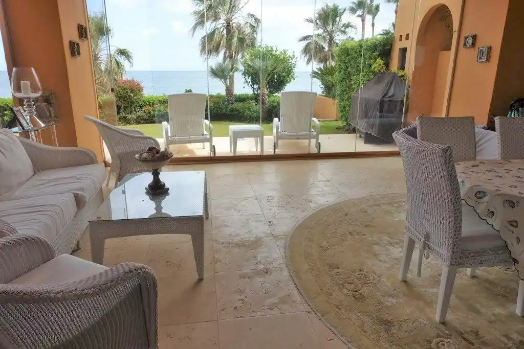 Terrassa de Planta baixa de lloguer en Estepona amb Aire condicionat, Terrassa i Piscina