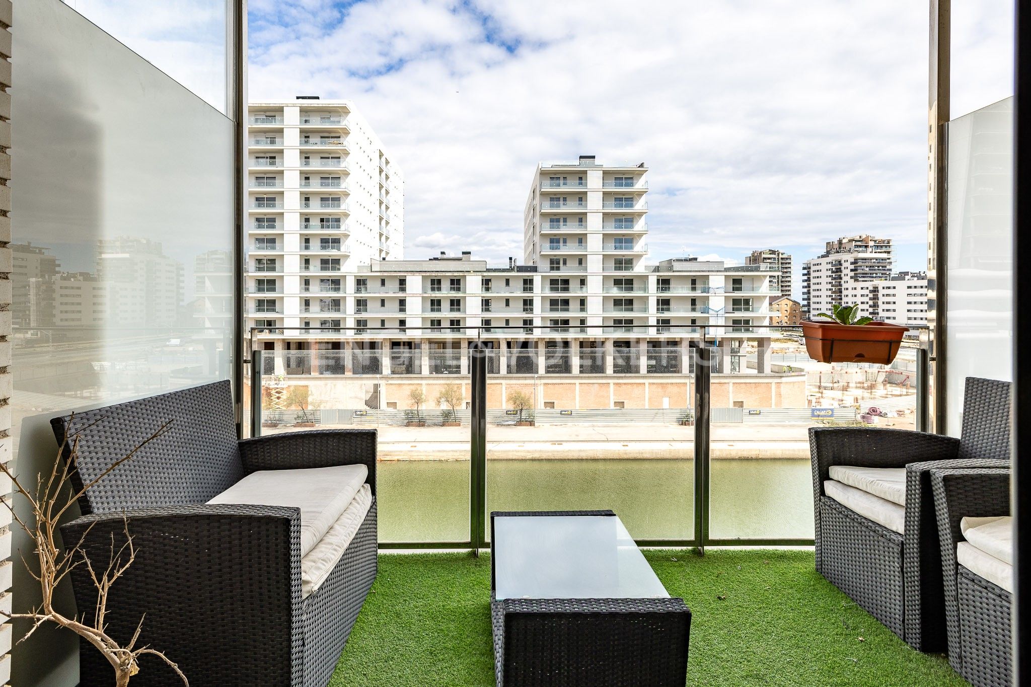 Balcony of Apartment for sale in Badalona  with Air Conditioner, Heating and Parquet flooring