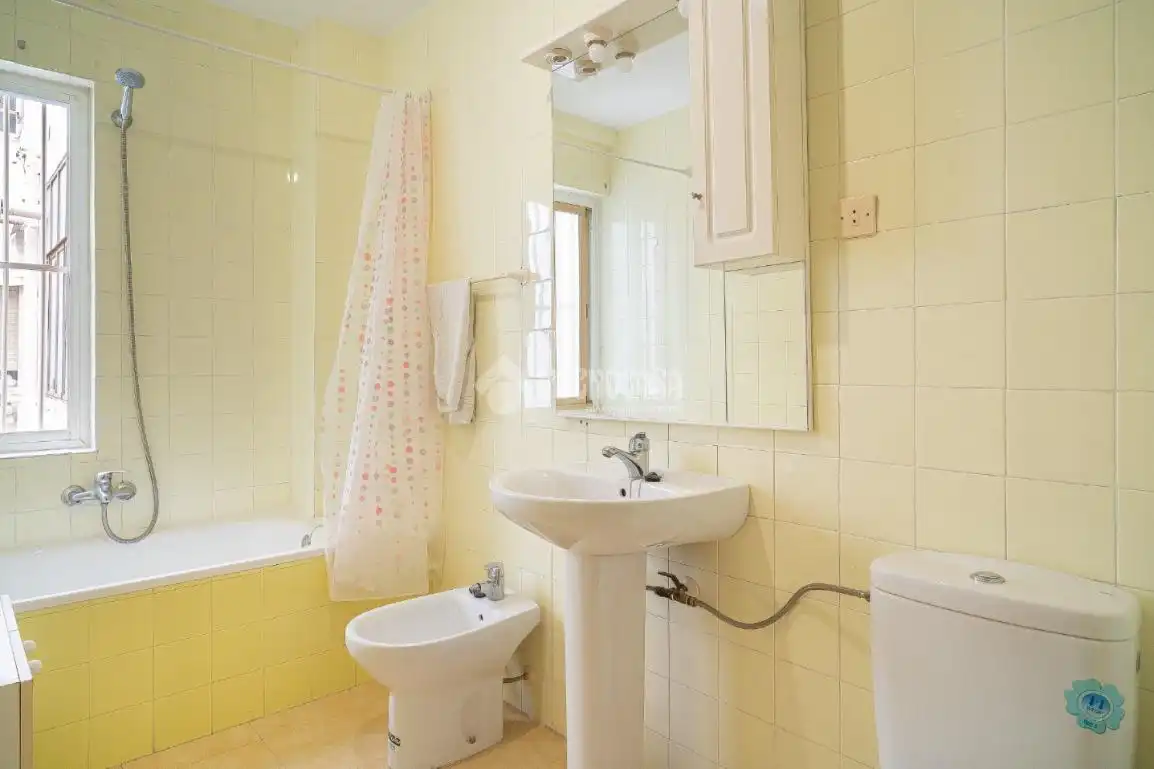Baño de Piso en venta en Úbeda con Aire acondicionado y Balcón