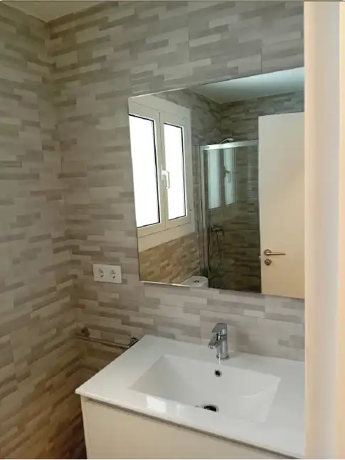 Bathroom of Flat for rent in L'Ampolla  with Furnished and Alarm
